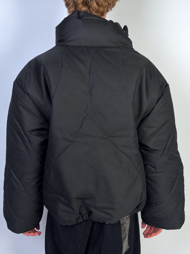 Wave Puffer Black Sample