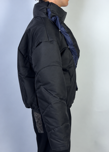 Wave Puffer Black Sample